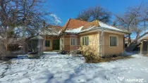 Casa taraneasca cu 3 camere, Turia Jos,