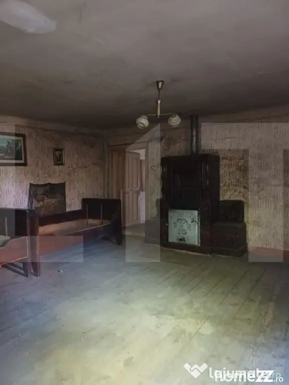 Casa taraneasca cu 3 camere, Turia Jos,