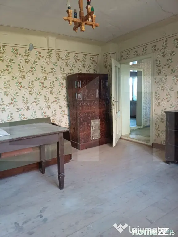 Casa taraneasca cu 3 camere, Turia Jos,