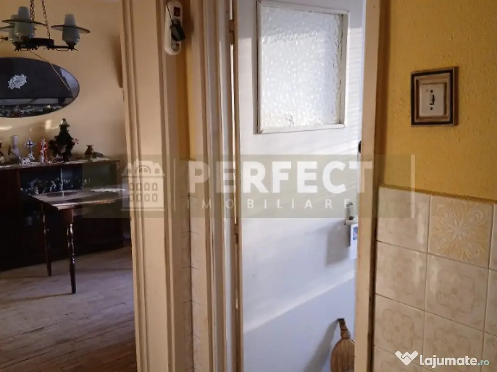 2 camere semidecomandat, Democratiei,PRET 42000 euro!