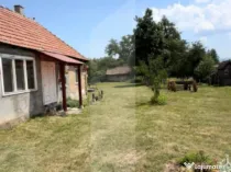 Casa taraneasca in inima naturii