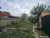 Teren cu casa demolabila zona Rosiori. 