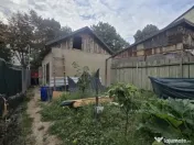 Teren cu casa demolabila zona Rosiori. 