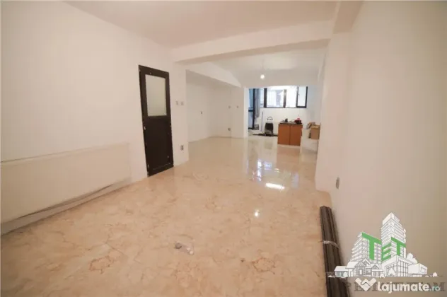 Apartament 2 camere si curte de 37 mp, aproape de Scoala 179