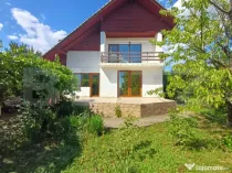 Casa plan parter plus etaj cu 6 camere, 250 mp si 2400 mp te