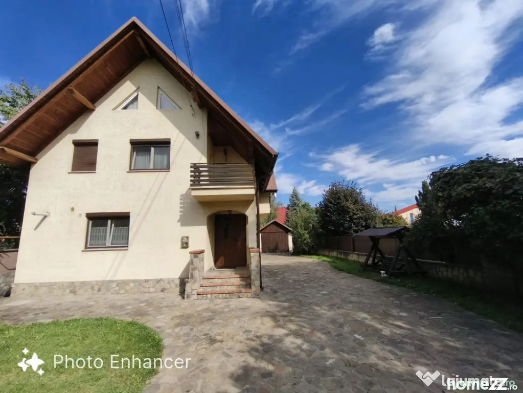 Casa 5 camere, zona ultracentrala, 1500mp teren, Radauti