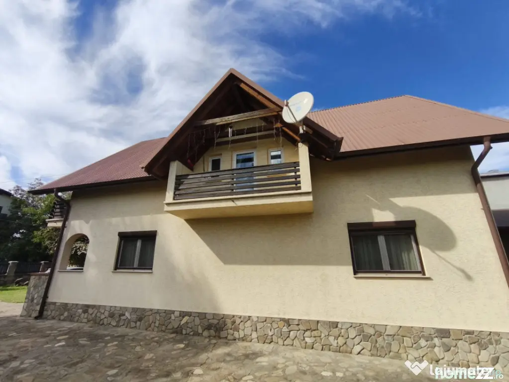 Casa 5 camere, zona ultracentrala, 1500mp teren, Radauti
