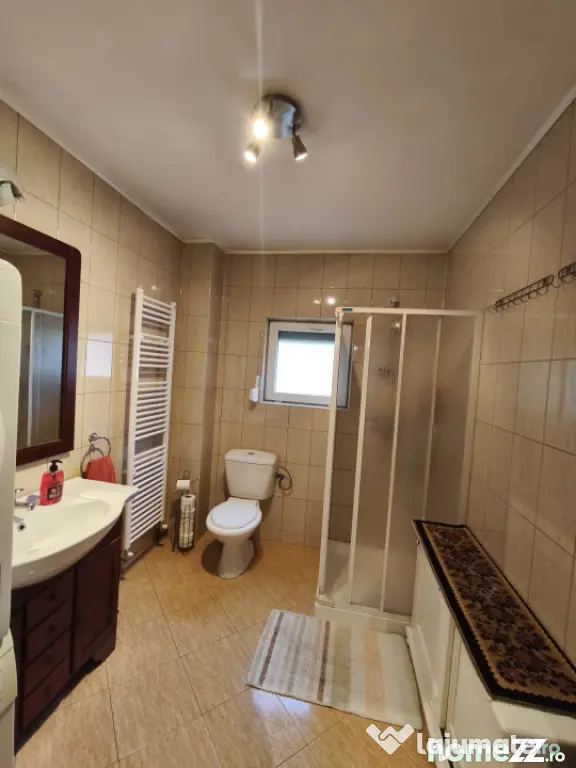 Casa 5 camere, zona ultracentrala, 1500mp teren, Radauti