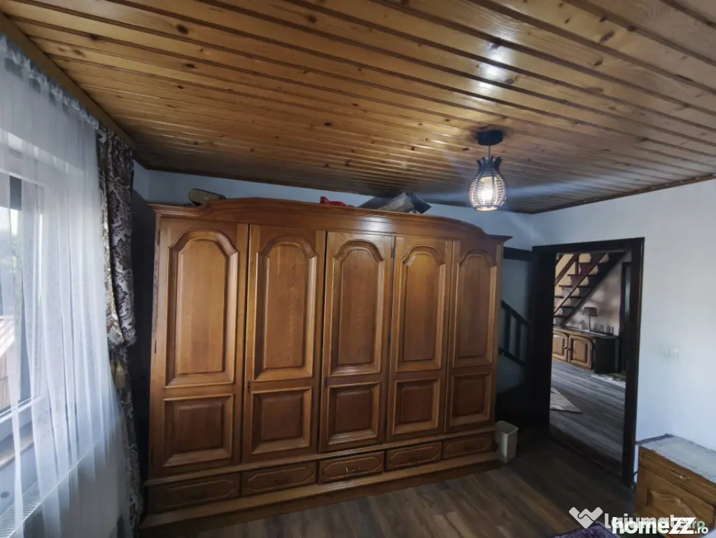 Casa 5 camere, zona ultracentrala, 1500mp teren, Radauti