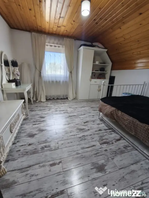 Casa 5 camere, zona ultracentrala, 1500mp teren, Radauti