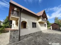 Casa 5 camere, zona ultracentrala, 1500mp teren, Radauti