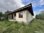 De vanzare Casa cu Teren 3800mp in Comuna Lazuri 