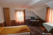 Casă / Vilă cu 9 camere de vânzare în zona Central 