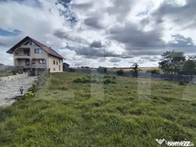 Vilă D+P+1+M - lux Dorohoi – 228 mp utili, teren 2.300 mp