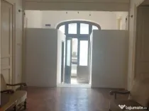 Casa cu etaj,teren 400 mp, pretabila : clinica, gradinita, b