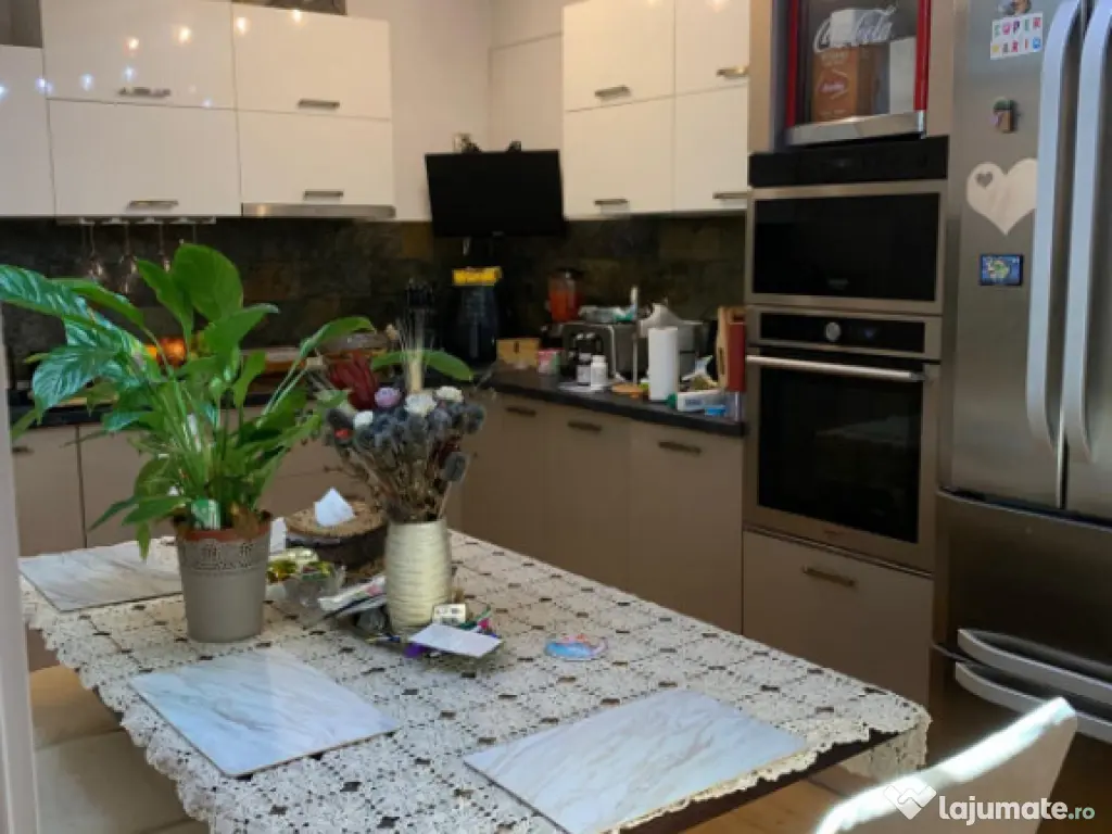 Apartament 2 camere, 90 mp, zona Garii