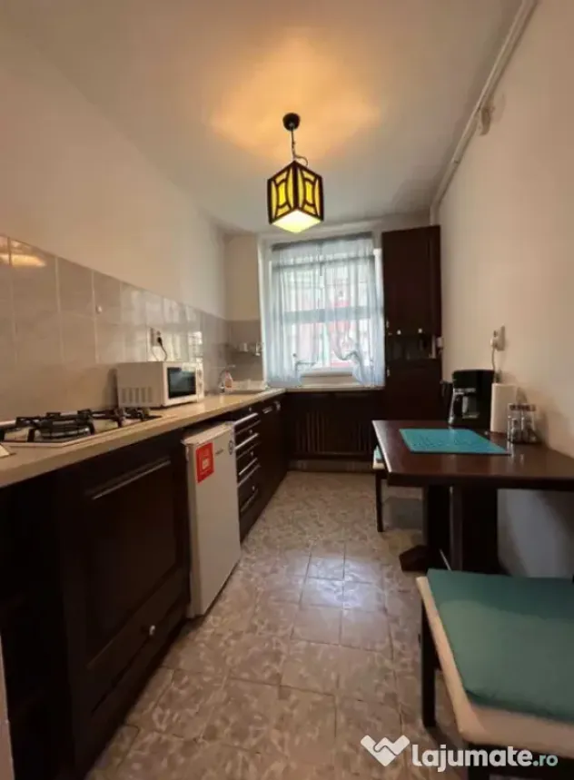 Apartament 2 camere, semidecomandat - zona Vlahuta