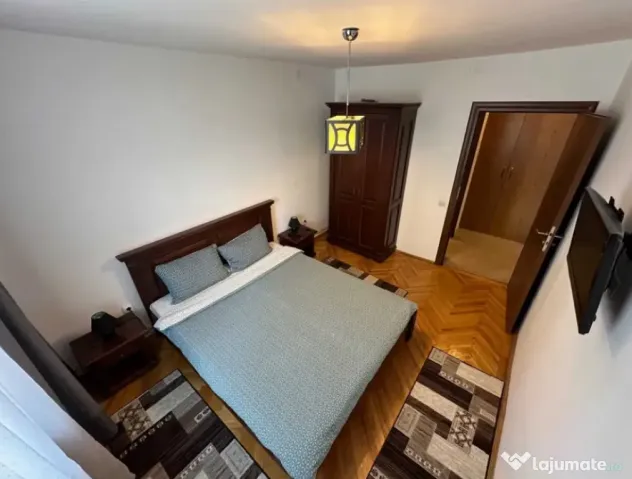 Apartament 2 camere, semidecomandat - zona Vlahuta