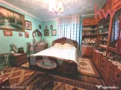 Teren 1.390 mp, cu casa, 177 euro mp 