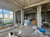 Sp com 195 mp, 7 locuri de parcare, 4 intrari, zona de Nord, 