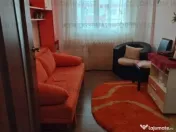 Apartament 3 camere, decomandat - zona Noua-Calea Bucuresti. 