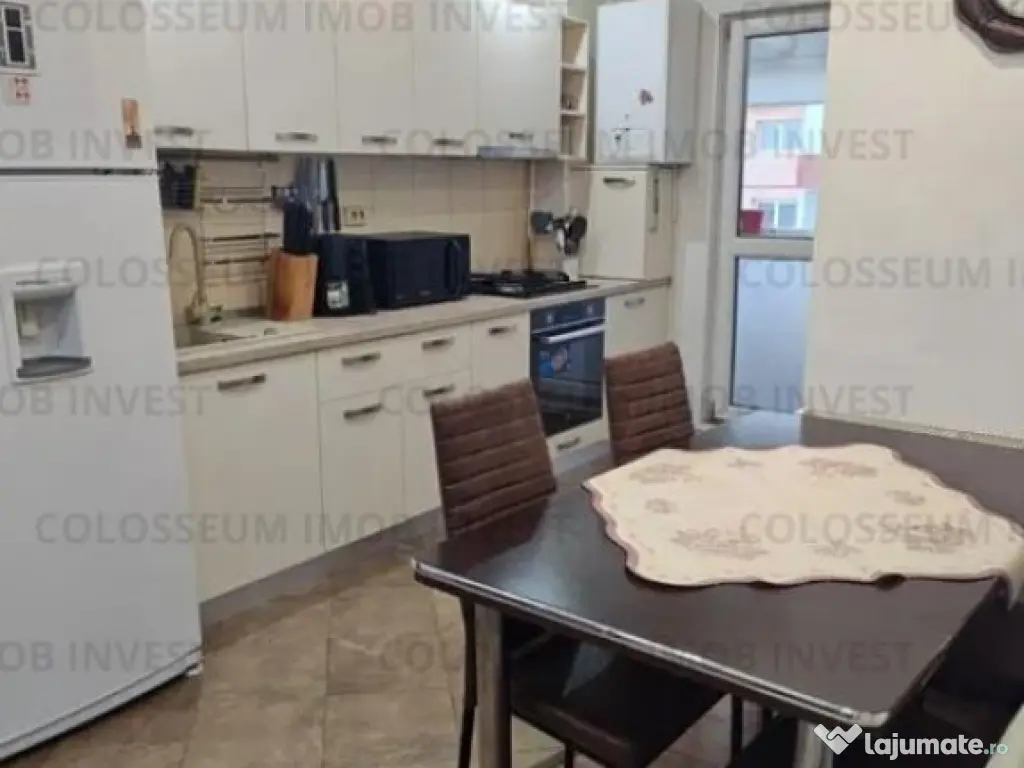 Apartament 3 camere, decomandat - zona Noua-Calea Bucuresti.