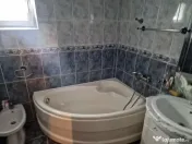 Apartament cu 3 camere de vânzare în zona Stefan cel Mare 
