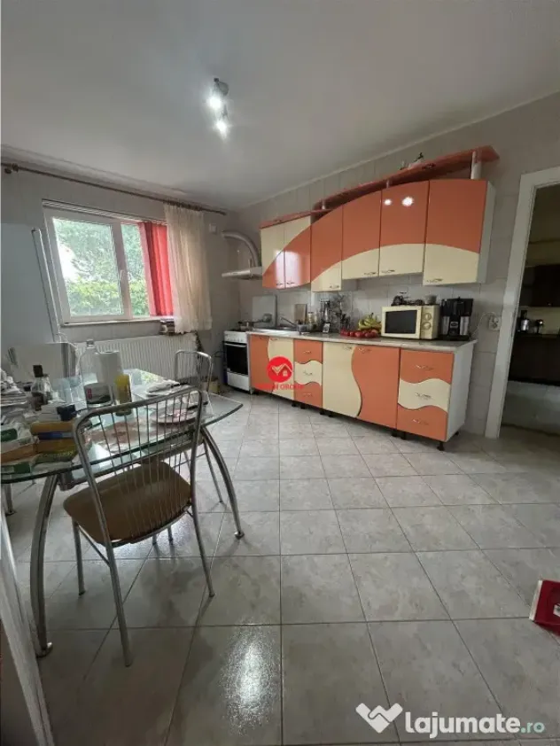 Casa P M complet mobilata, 8 camere, teren 1000mp, langa Gol
