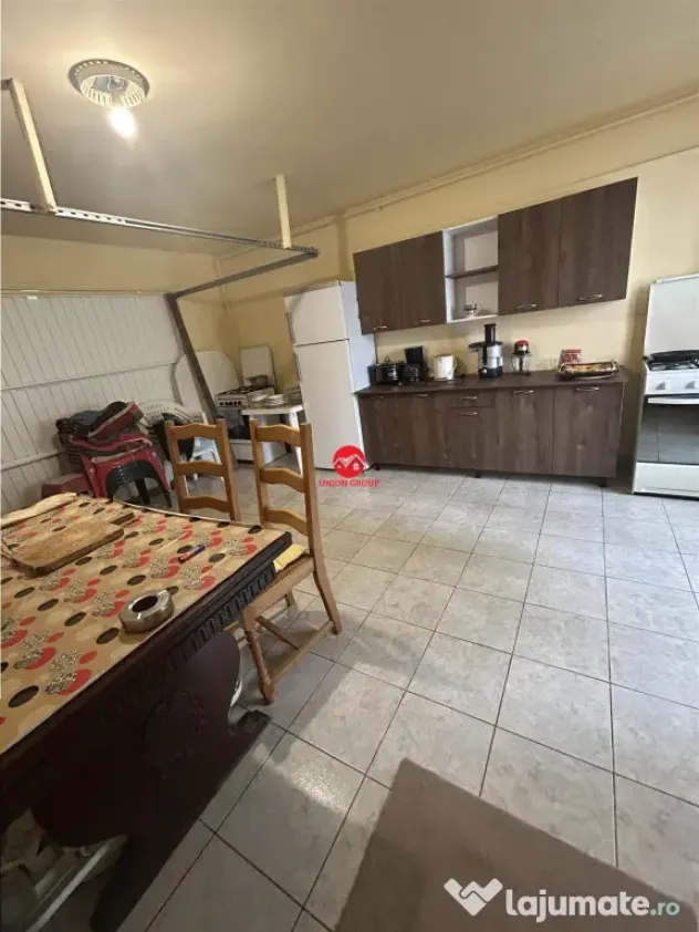 Casa P M complet mobilata, 8 camere, teren 1000mp, langa Gol