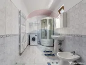 Casă cochetă de vânzare, teren 954 mp, posibil parcela... 