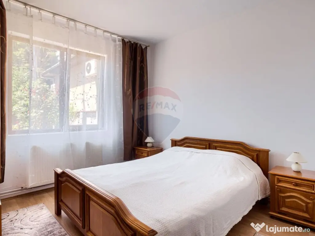 Casă cochetă de vânzare, teren 954 mp, posibil parcela...