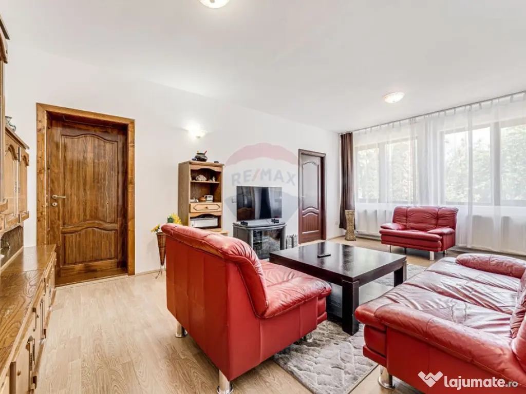 Casă cochetă de vânzare, teren 954 mp, posibil parcela...