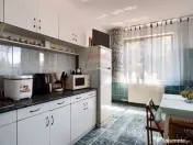 Casă cochetă de vânzare, teren 954 mp, posibil parcela... 