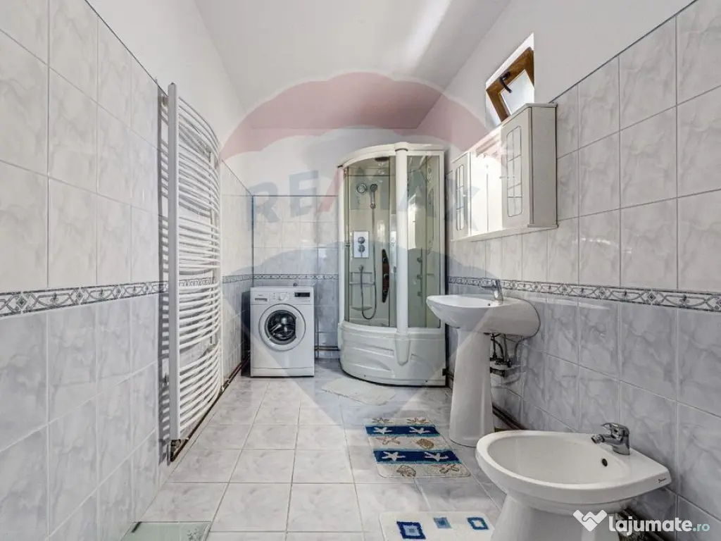 Casă cochetă de vânzare, teren 954 mp, posibil parcela...