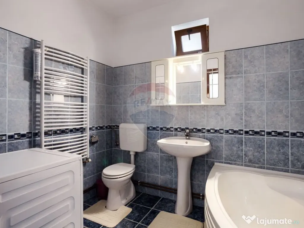 Casă cochetă de vânzare, teren 954 mp, posibil parcela...