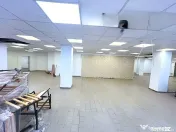 VANZARE CLADIRE CU RESTAURANT UTILAT COMPLET PLUS SPATIU COM