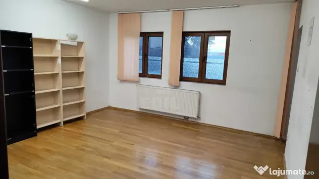 Apartament cu 3 camere, finisat, zona Zorilor