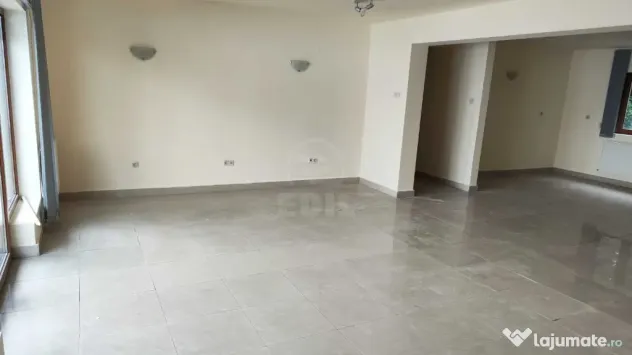 Apartament cu 3 camere, finisat, zona Zorilor