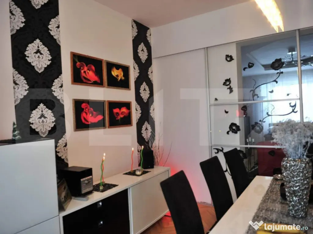 Casa tip Duplex cu piscina, 6 dormitoare in Sancraiu de Mure