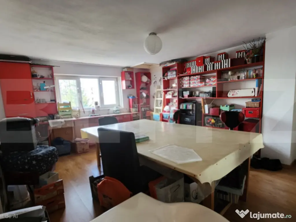 Casa tip Duplex cu piscina, 6 dormitoare in Sancraiu de Mure