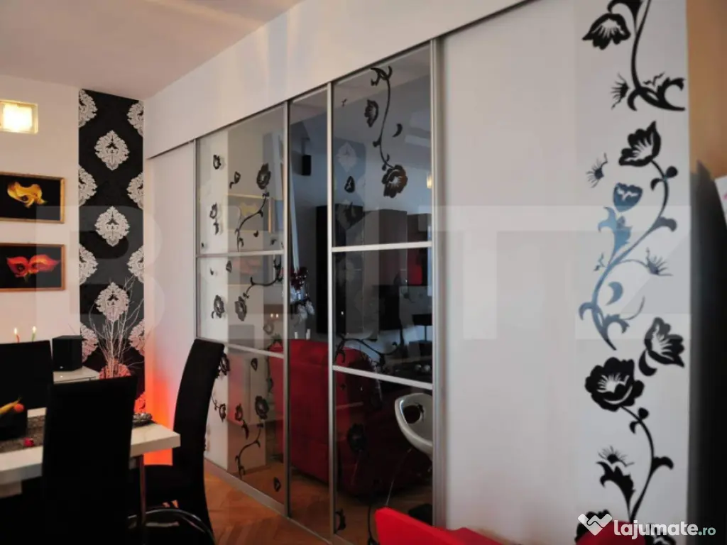 Casa tip Duplex cu piscina, 6 dormitoare in Sancraiu de Mure