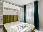 Apartament 3 camere, zona Traian-Boul Rosu 