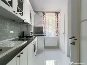 Apartament 3 camere, zona Traian-Boul Rosu 