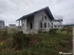 Casa de 140 mp, pe 2 nivele, 4 camere, oras Beclean