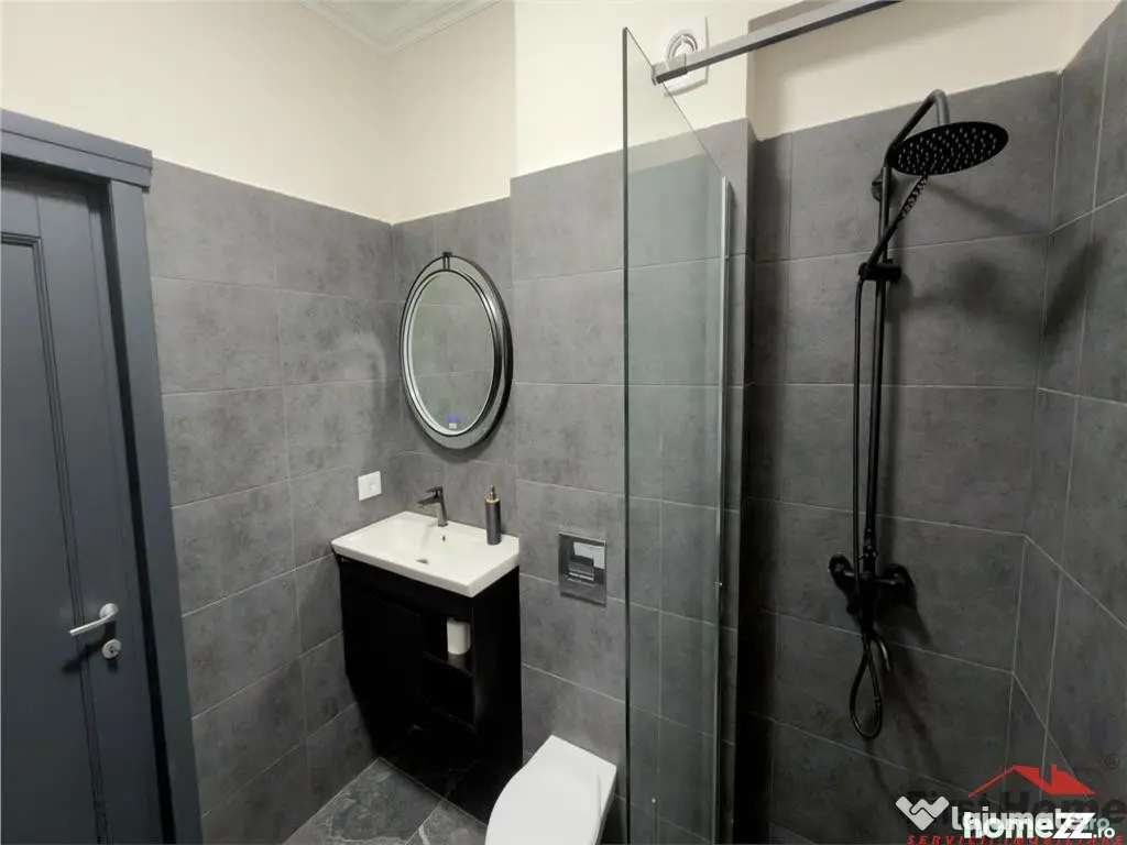Penthouse 115 mp, terasa 30 mp, parcare boxa, bloc nou - Focsani (Vrancea)