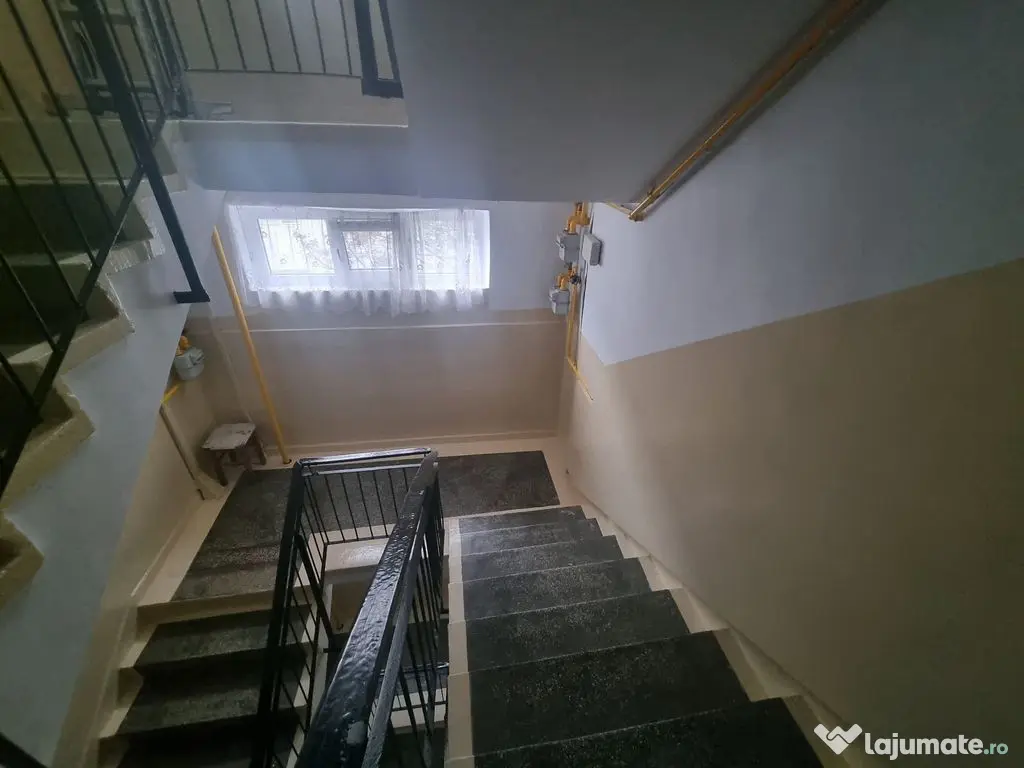 Aurel vlaicu-apartament 2 camere decomandat cu gaze