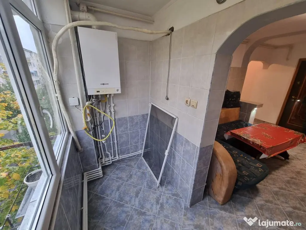 Aurel vlaicu-apartament 2 camere decomandat cu gaze