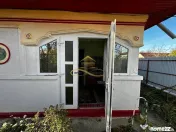 Casa batraneasca din caramida de vanzare si 4500 mp teren... 