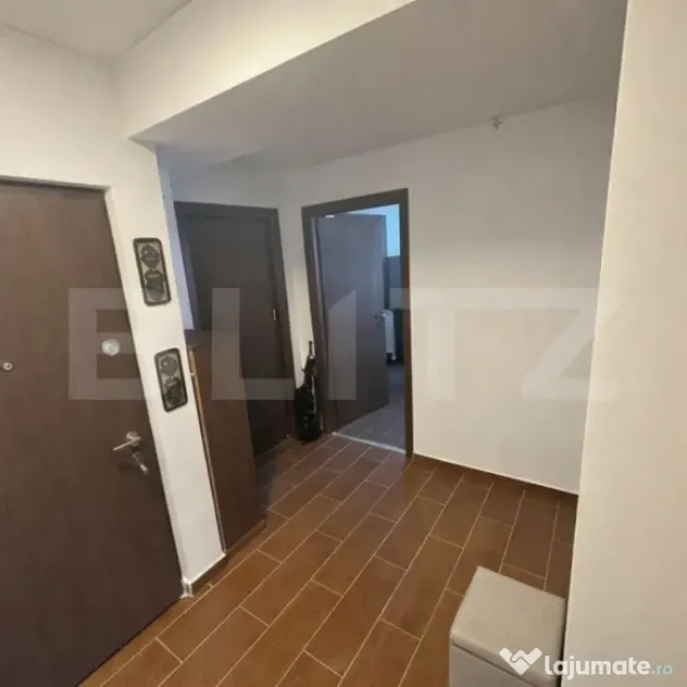 Apartament cu 3 camere, 2 bai, 66 mp /zona Tractorul