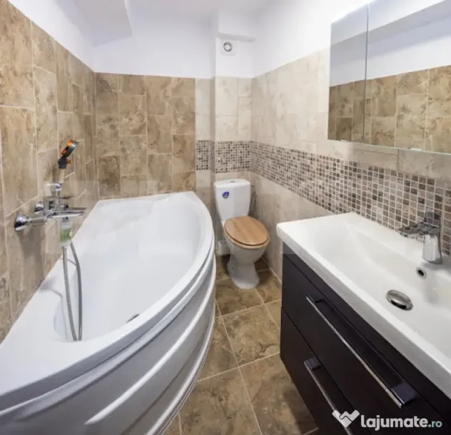 Apartament cu 3 camere, 2 bai, 66 mp /zona Tractorul